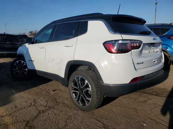 3C4NJDCBXNT204144 2022 JEEP COMPASS - Image 2