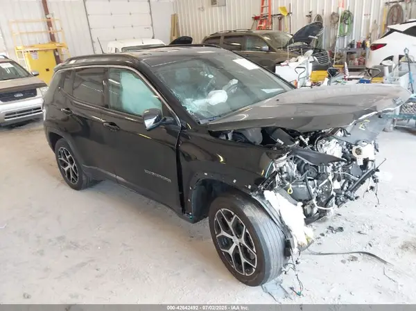 3C4NJDCN0RT102366 2024 JEEP COMPASS - Image 1