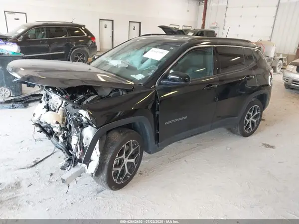 3C4NJDCN0RT102366 2024 JEEP COMPASS - Image 2