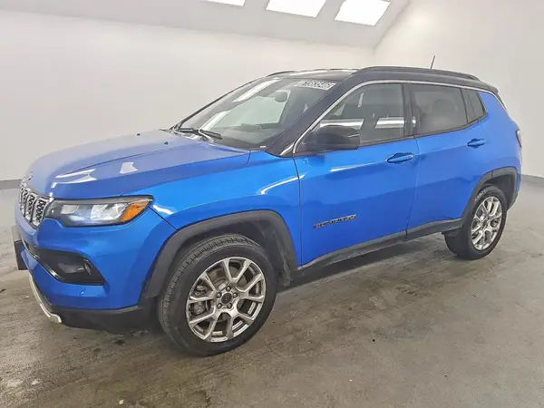 3C4NJDCN0ST507018 2025 JEEP COMPASS - Image 1