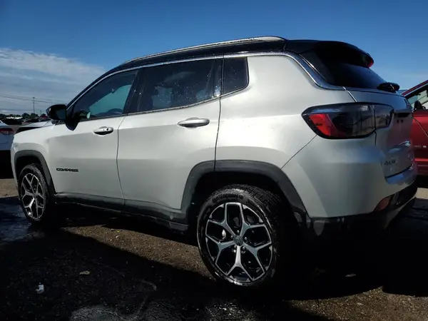 3C4NJDCN0ST523218 2025 JEEP COMPASS - Image 2