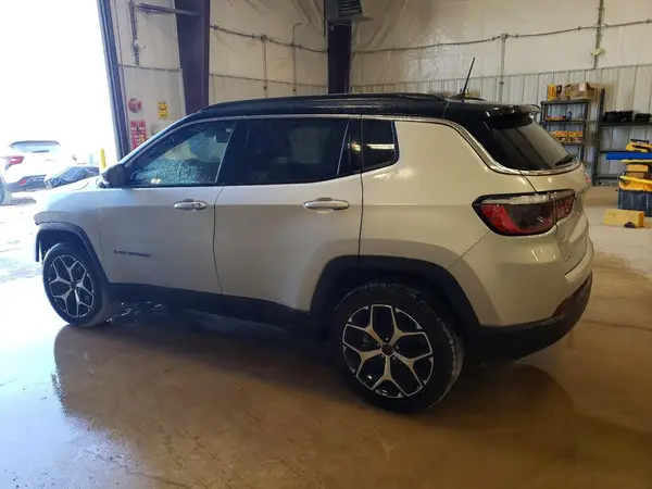 3C4NJDCN0ST524398 2025 JEEP COMPASS - Image 2