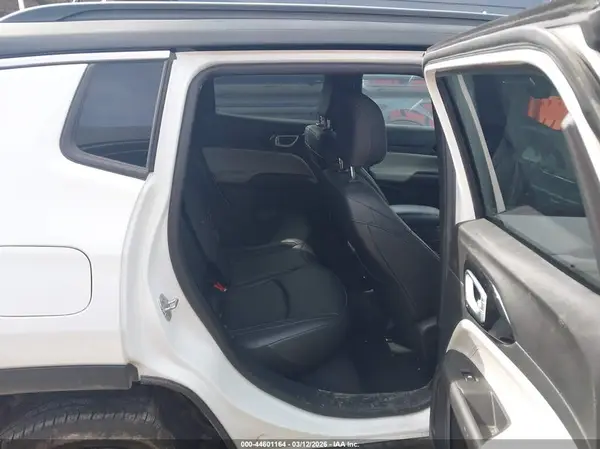 3C4NJDCN0ST565677 2025 JEEP COMPASS - Image 8