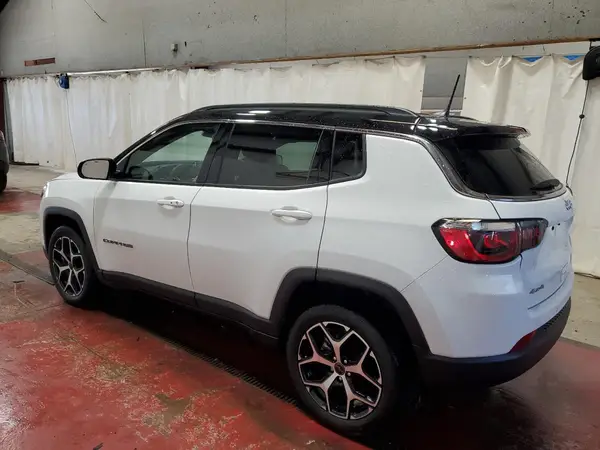 3C4NJDCN0ST566747 2025 JEEP COMPASS - Image 2