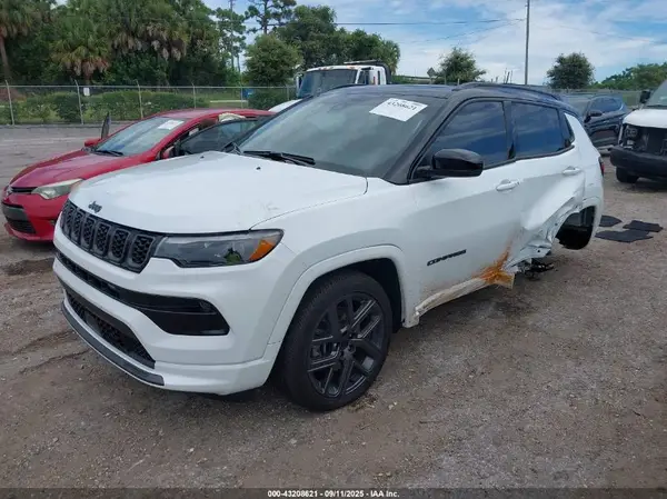 3C4NJDCN0ST586285 2025 JEEP COMPASS - Image 2