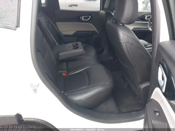 3C4NJDCN0ST601318 2025 JEEP COMPASS - Image 8