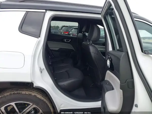 3C4NJDCN0ST624355 2025 JEEP COMPASS - Image 8