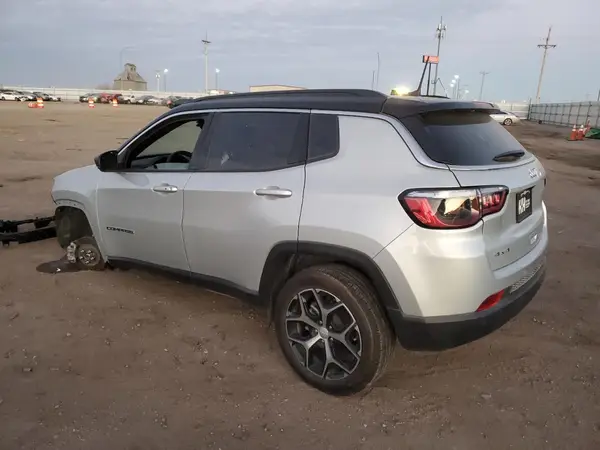 3C4NJDCN1RT112985 2024 JEEP COMPASS - Image 2