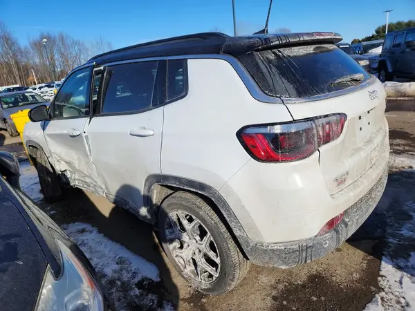3C4NJDCN1RT176573 2024 JEEP COMPASS - Image 2