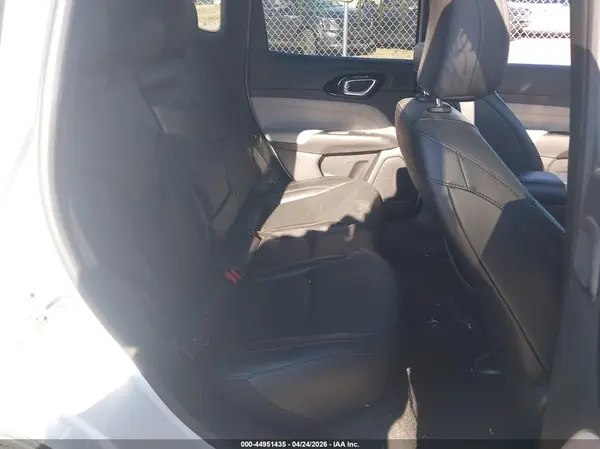 3C4NJDCN1RT584104 2024 JEEP COMPASS - Image 8