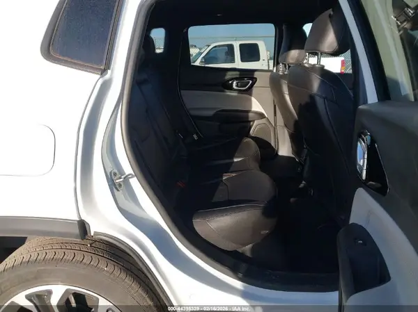 3C4NJDCN1RT597399 2024 JEEP COMPASS - Image 8