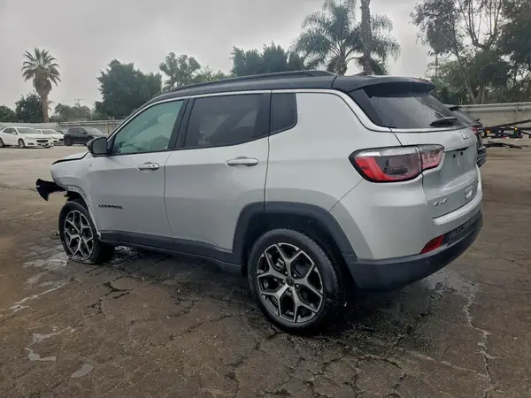 3C4NJDCN1ST510817 2025 JEEP COMPASS - Image 2