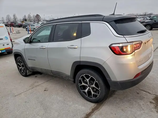 3C4NJDCN1ST523695 2025 JEEP COMPASS - Image 2