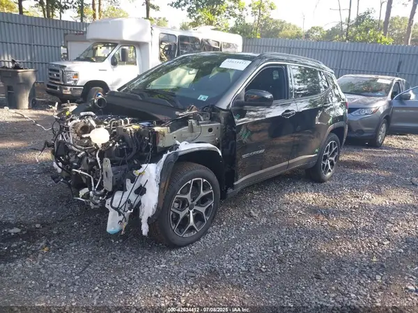 3C4NJDCN1ST585372 2025 JEEP COMPASS - Image 2