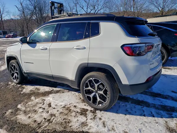 3C4NJDCN1ST592306 2025 JEEP COMPASS - Image 2
