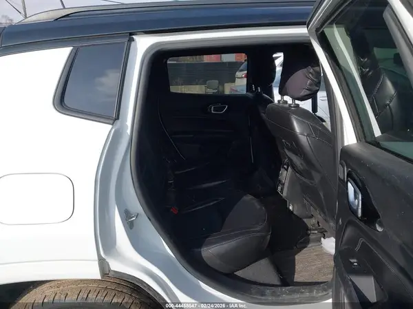 3C4NJDCN2PT503592 2023 JEEP COMPASS - Image 8