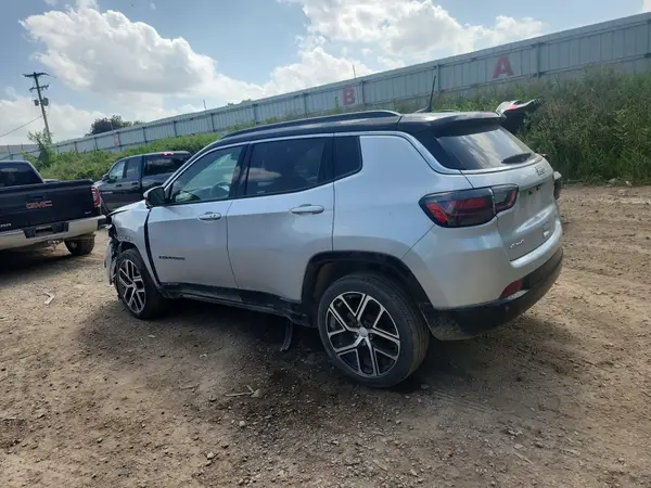 3C4NJDCN2RT107620 2024 JEEP COMPASS - Image 2