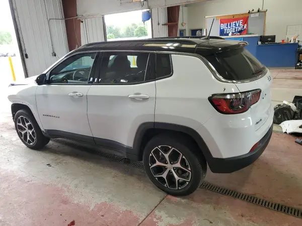 3C4NJDCN2RT176632 2024 JEEP COMPASS - Image 2
