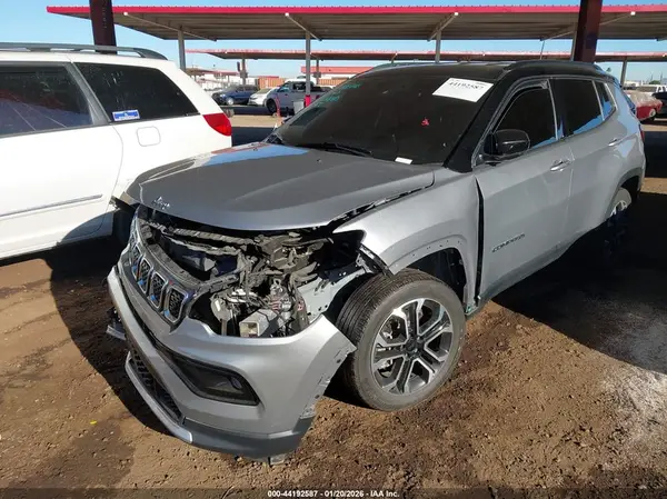 3C4NJDCN2RT585651 2024 JEEP COMPASS - Image 2
