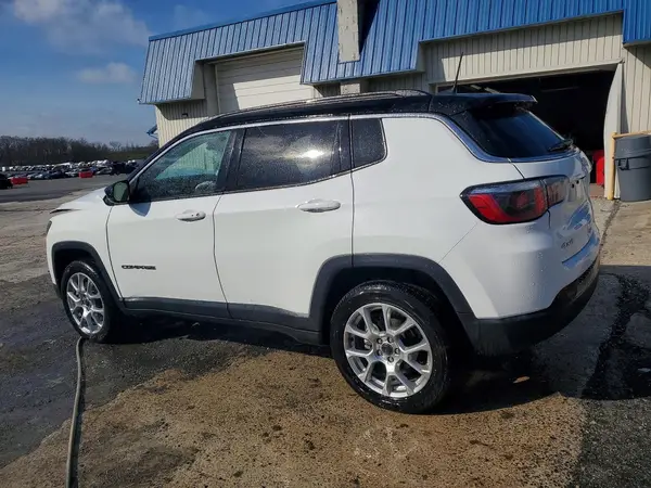 3C4NJDCN2ST513306 2025 JEEP COMPASS - Image 2