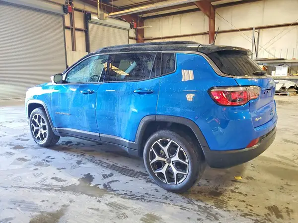 3C4NJDCN2ST522832 2025 JEEP COMPASS - Image 2