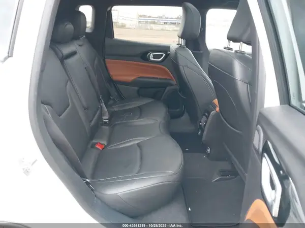 3C4NJDCN2ST540246 2025 JEEP COMPASS - Image 8