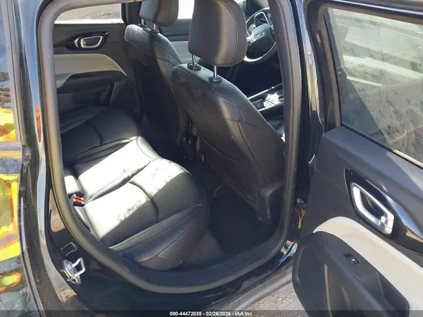 3C4NJDCN2ST548413 2025 JEEP COMPASS - Image 8