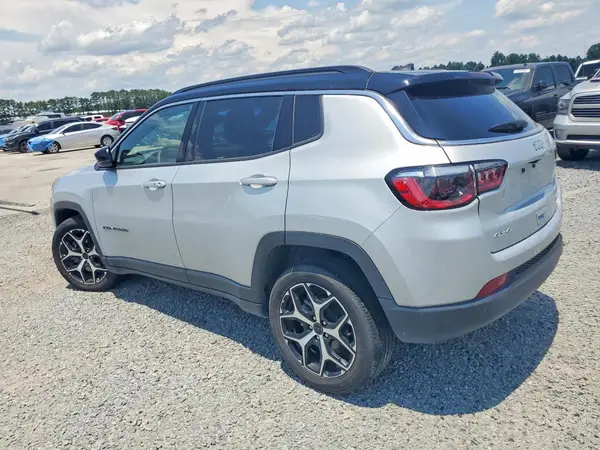 3C4NJDCN2ST557774 2025 JEEP COMPASS - Image 2