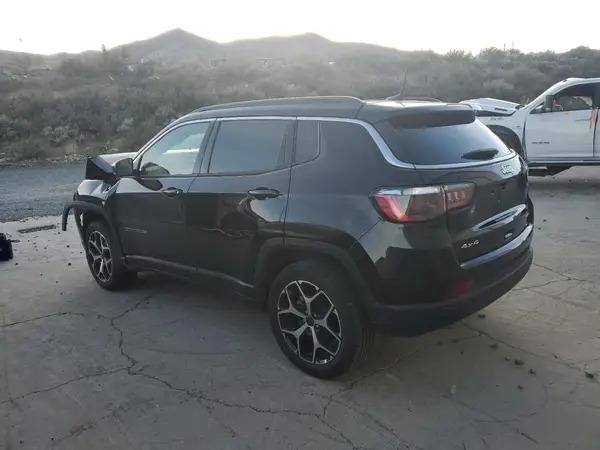 3C4NJDCN2ST579435 2025 JEEP COMPASS - Image 2