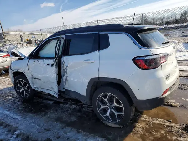 3C4NJDCN2ST601725 2025 JEEP COMPASS - Image 2