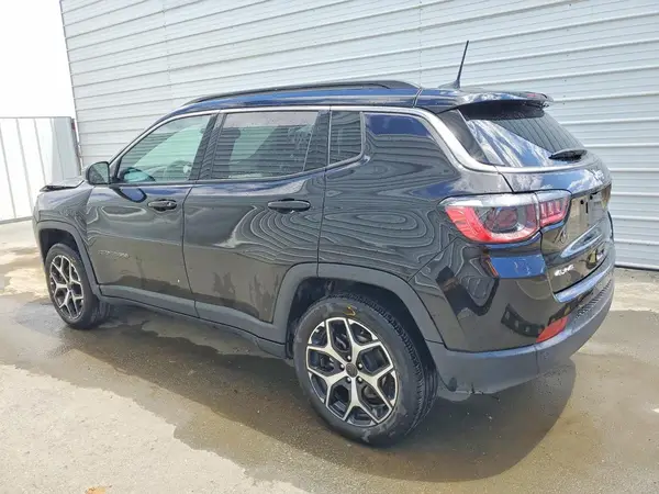 3C4NJDCN2ST602972 2025 JEEP COMPASS - Image 2