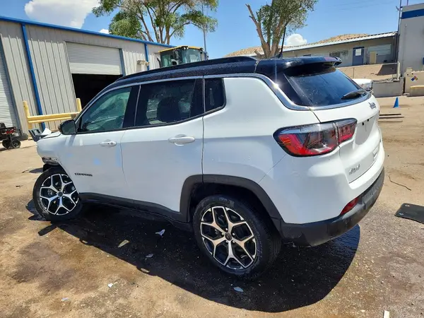 3C4NJDCN2ST605502 2025 JEEP COMPASS - Image 2