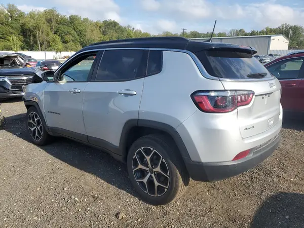 3C4NJDCN2ST613812 2025 JEEP COMPASS - Image 2