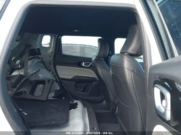 3C4NJDCN3PT541204 2023 JEEP COMPASS - Image 8