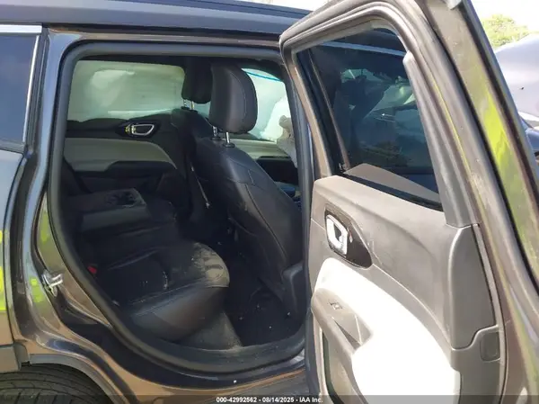 3C4NJDCN3PT559492 2023 JEEP COMPASS - Image 8