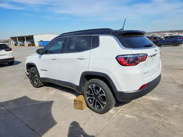 3C4NJDCN3PT573733 2023 JEEP COMPASS - Image 2