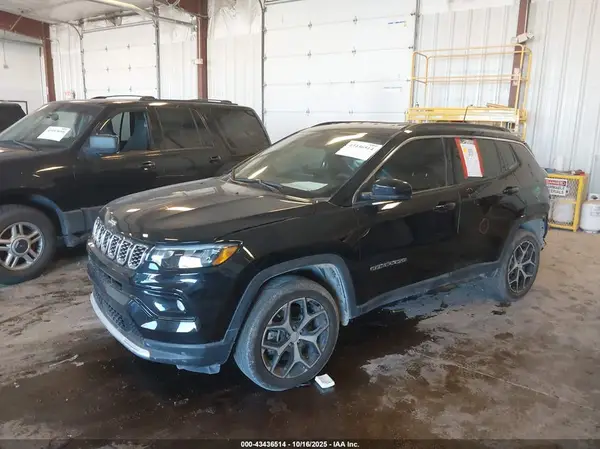 3C4NJDCN3RT105794 2024 JEEP COMPASS - Image 2