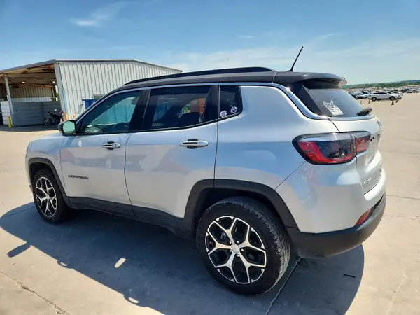 3C4NJDCN3RT111580 2024 JEEP COMPASS - Image 2