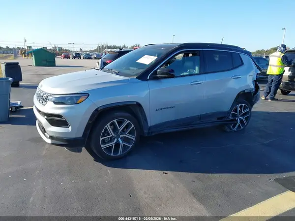 3C4NJDCN3ST500970 2025 JEEP COMPASS - Image 2