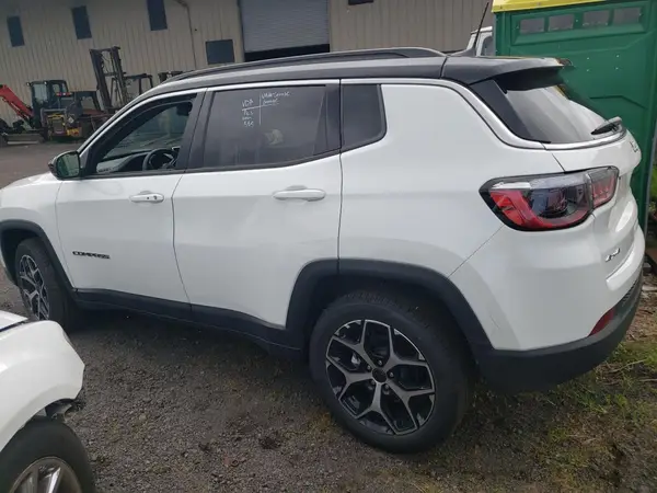 3C4NJDCN3ST518241 2025 JEEP COMPASS - Image 2