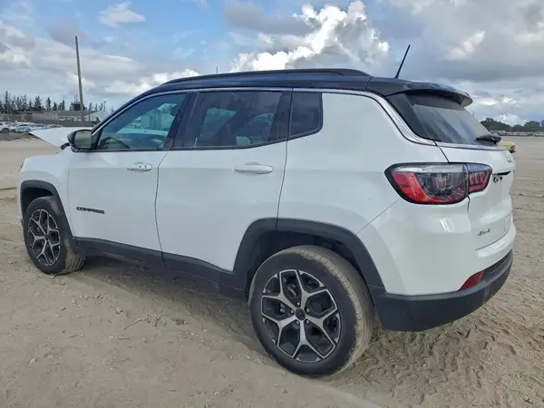 3C4NJDCN3ST523486 2025 JEEP COMPASS - Image 2