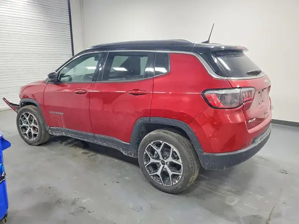 3C4NJDCN3ST581436 2025 JEEP COMPASS - Image 2