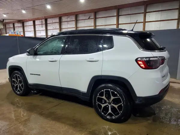 3C4NJDCN3ST594705 2025 JEEP COMPASS - Image 2