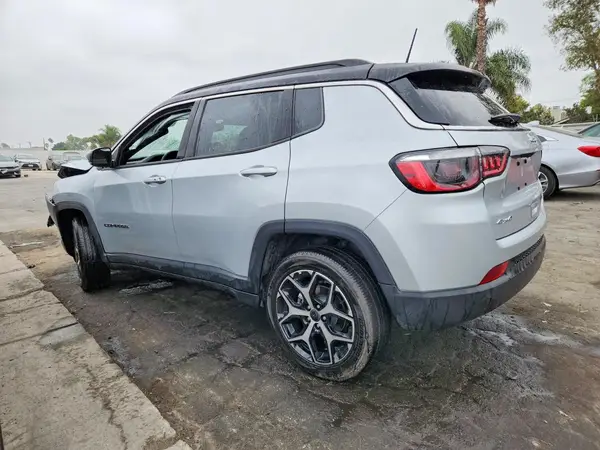 3C4NJDCN3ST621028 2025 JEEP COMPASS - Image 2