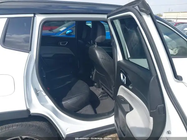 3C4NJDCN4RT134513 2024 JEEP COMPASS - Image 8