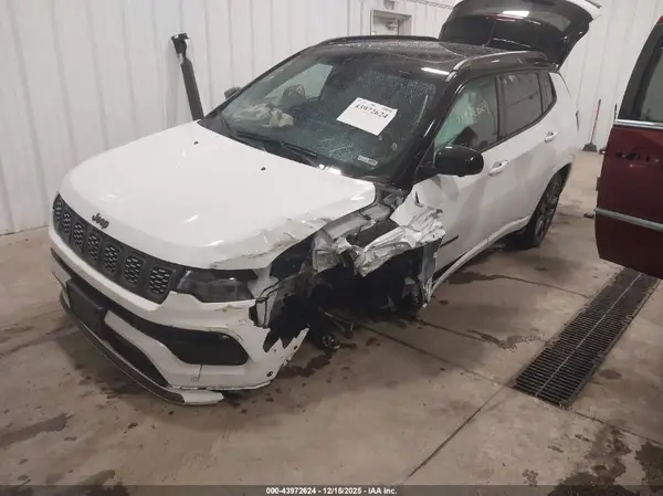 3C4NJDCN4RT152767 2024 JEEP COMPASS - Image 2