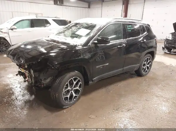 3C4NJDCN4ST504767 2025 JEEP COMPASS - Image 2