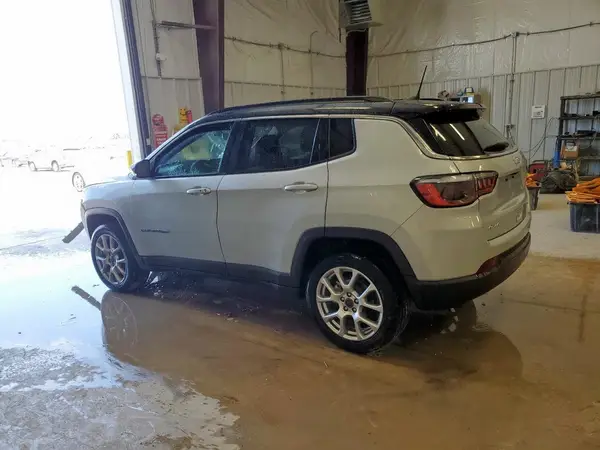 3C4NJDCN4ST505076 2025 JEEP COMPASS - Image 2