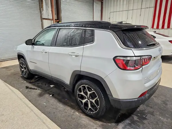 3C4NJDCN4ST509919 2025 JEEP COMPASS - Image 2