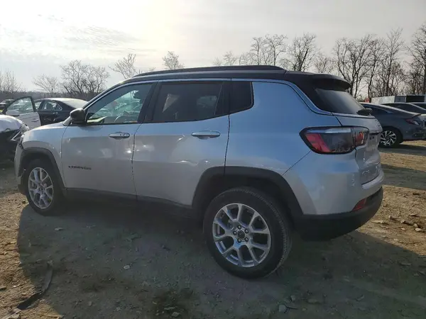 3C4NJDCN4ST512643 2025 JEEP COMPASS - Image 2